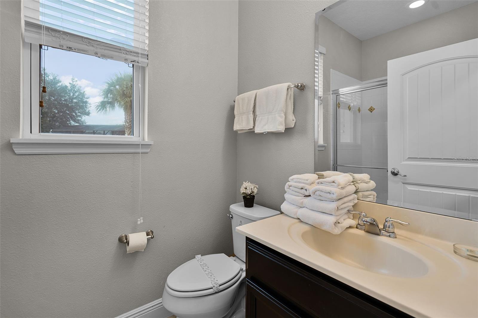 Image 22 of 50 For 4111 Oaktree Drive