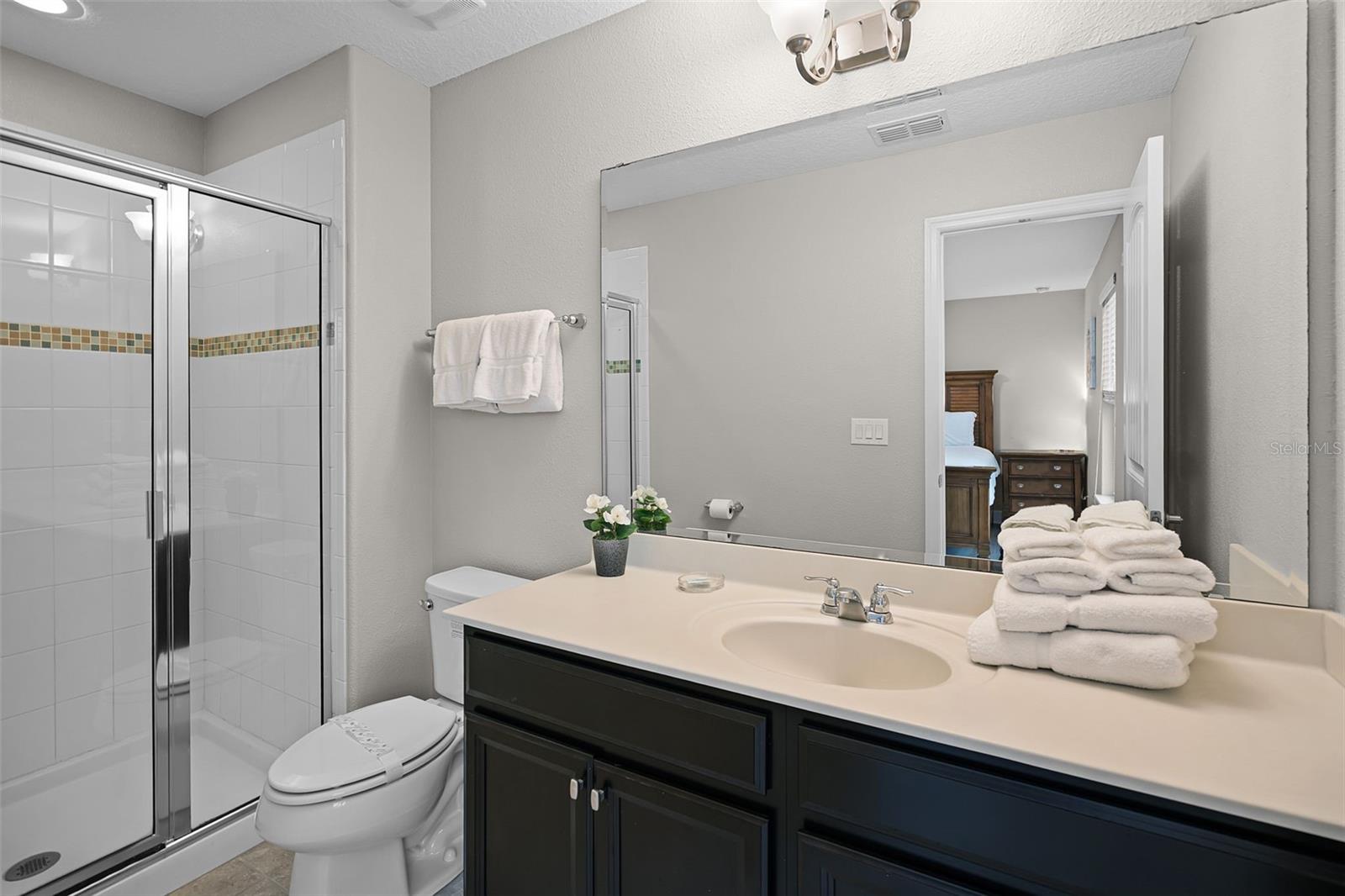 Image 25 of 50 For 4111 Oaktree Drive