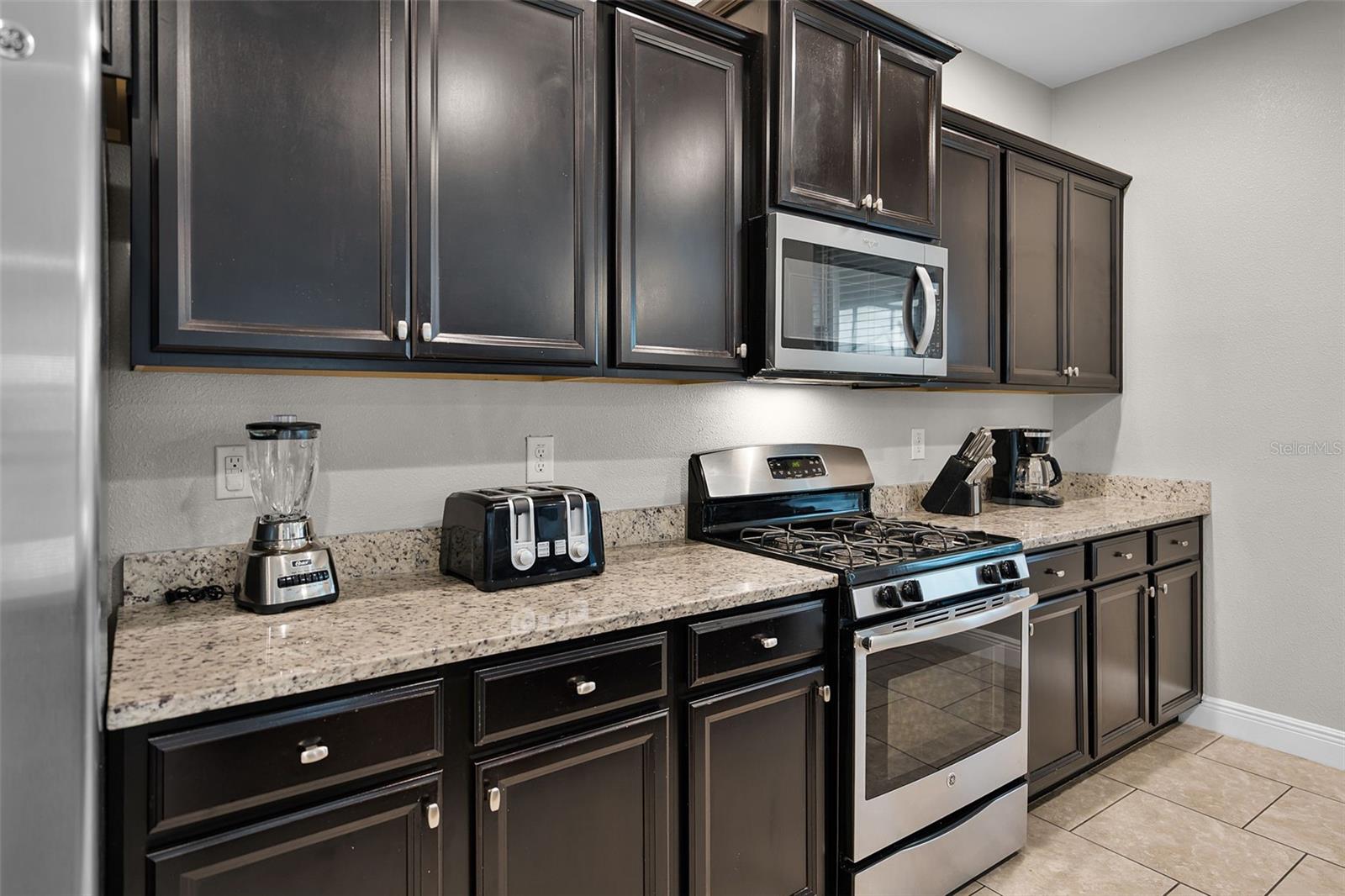 Image 8 of 50 For 4111 Oaktree Drive
