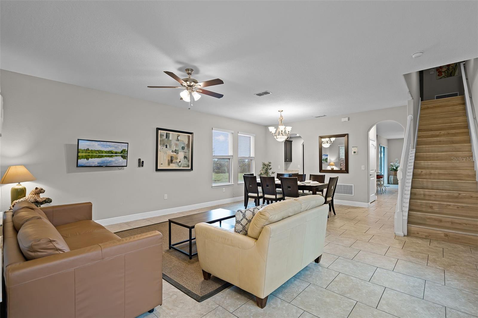 Image 9 of 50 For 4111 Oaktree Drive