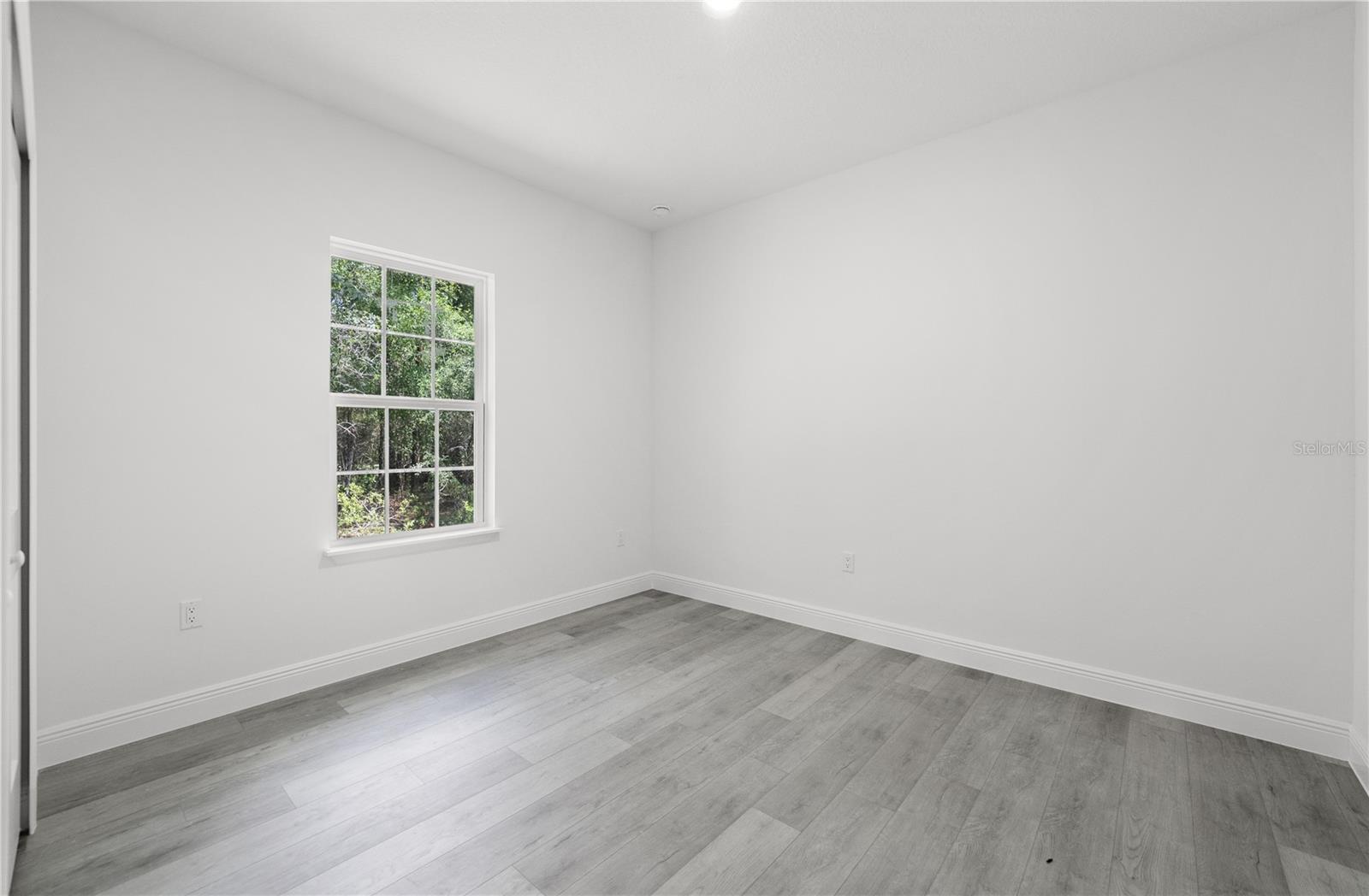 Image 19 of 25 For 10290 Biscayne Drive