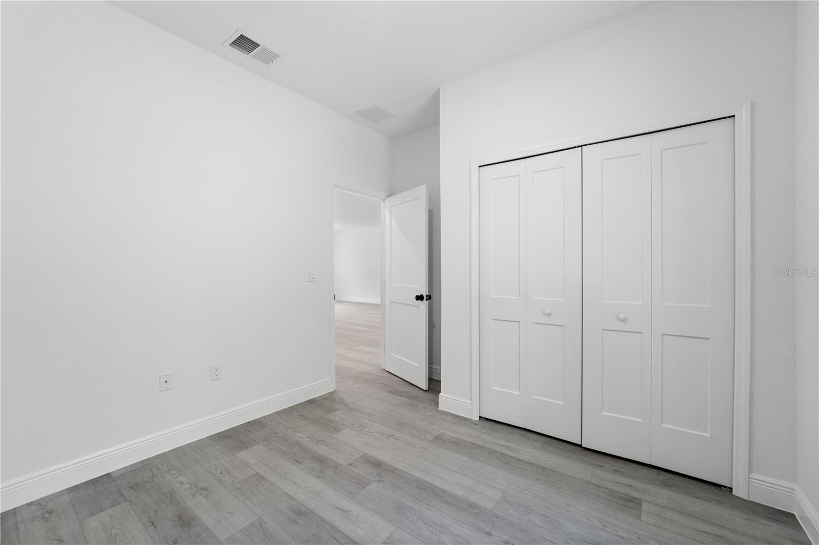 Image 20 of 25 For 10290 Biscayne Drive