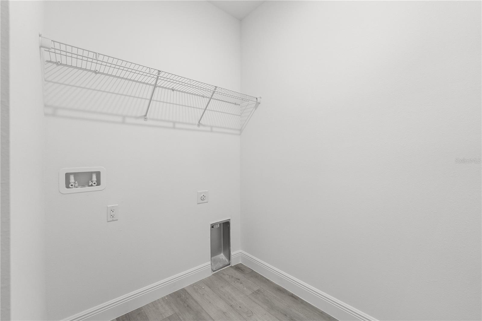Image 23 of 25 For 10290 Biscayne Drive