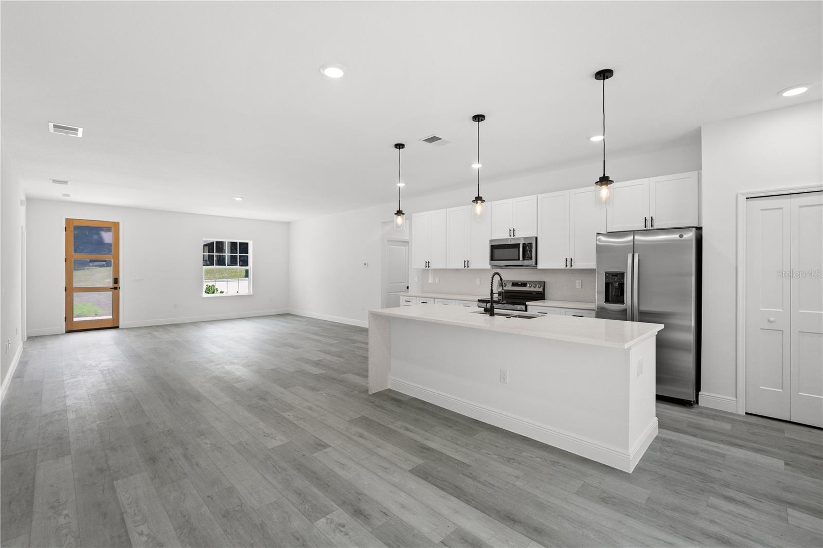 Image 5 of 25 For 10290 Biscayne Drive