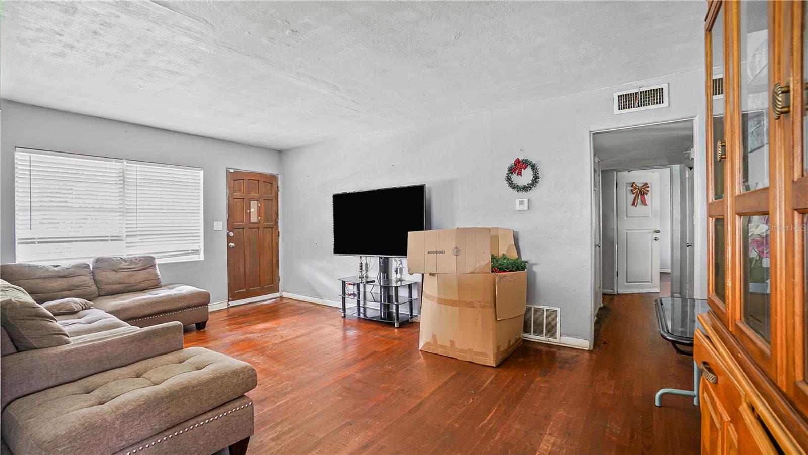 Image 5 of 15 For 5518 Riviera Drive