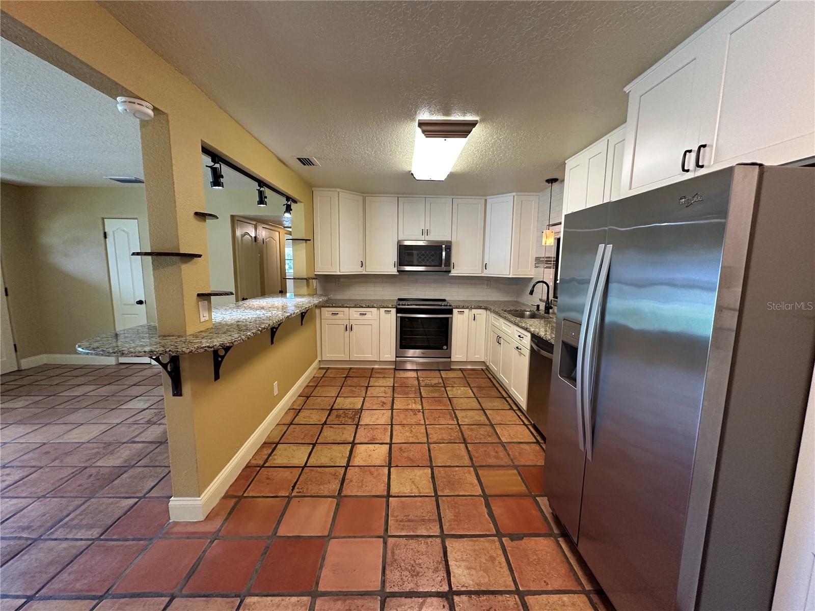 Image 2 of 29 For 957 Dupont Avenue