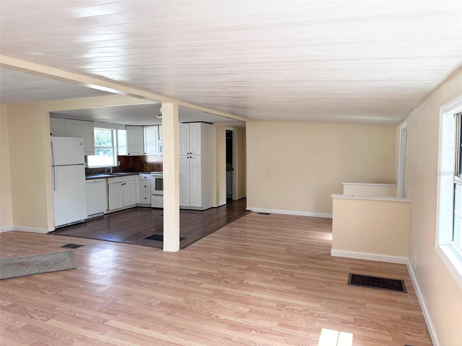 Image 7 of 27 For 5018 Oak Lane