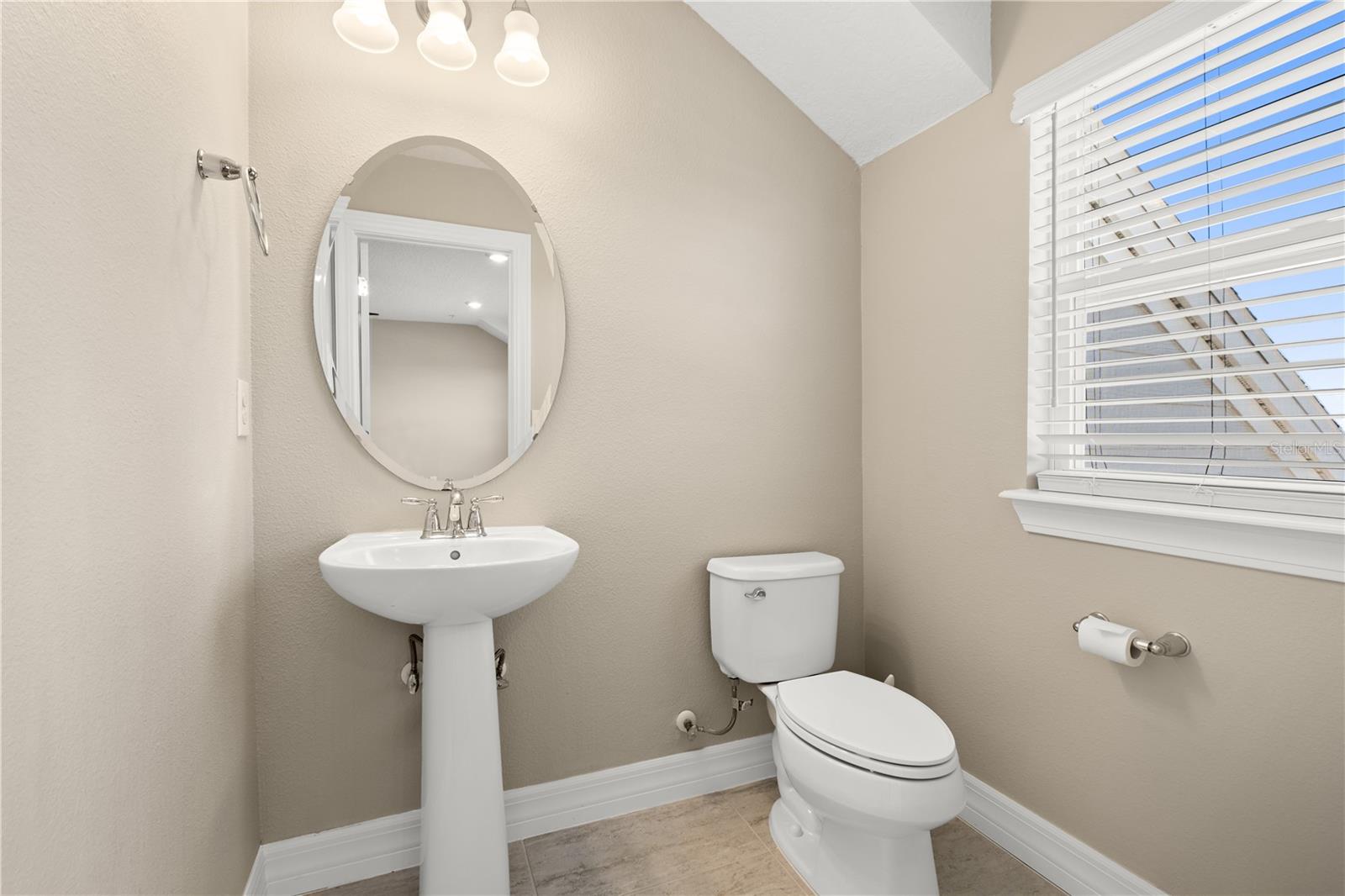 Image 24 of 33 For 13618 Heaney Avenue