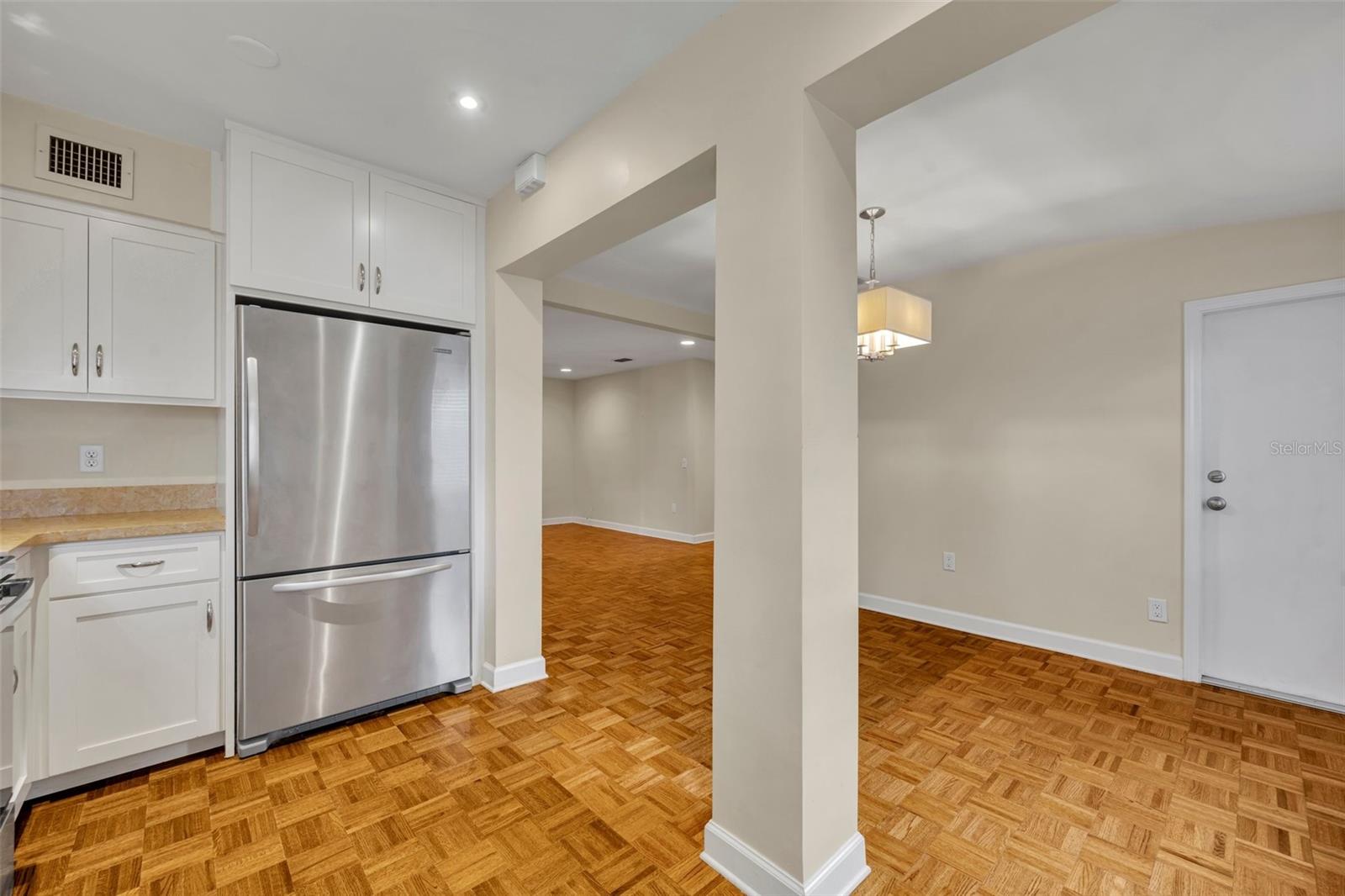 Image 13 of 31 For 1027 Chichester Street