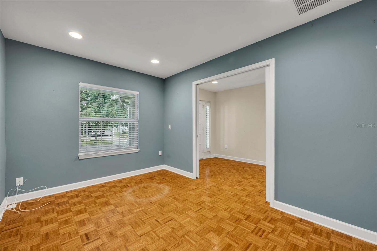 Image 15 of 31 For 1027 Chichester Street