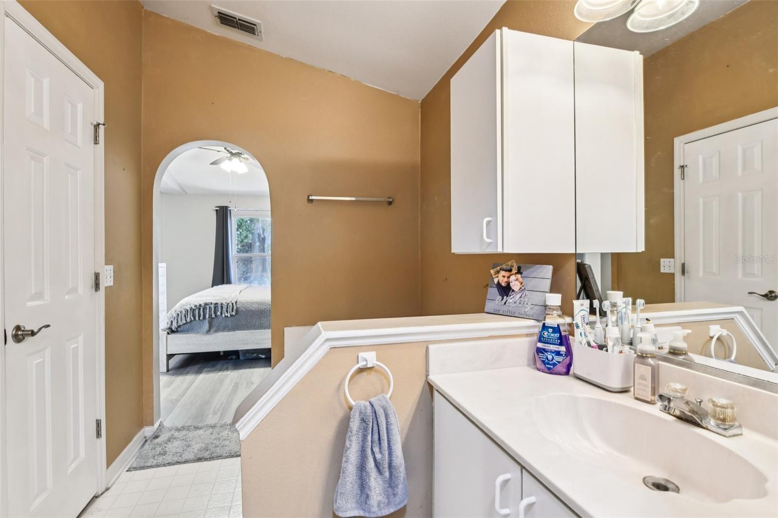 Image 23 of 29 For 14565 Lycastle Circle