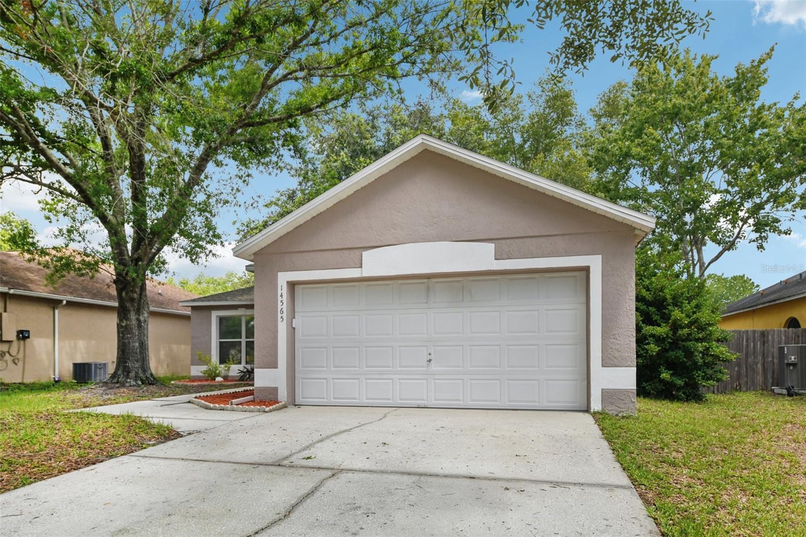 Image 6 of 29 For 14565 Lycastle Circle