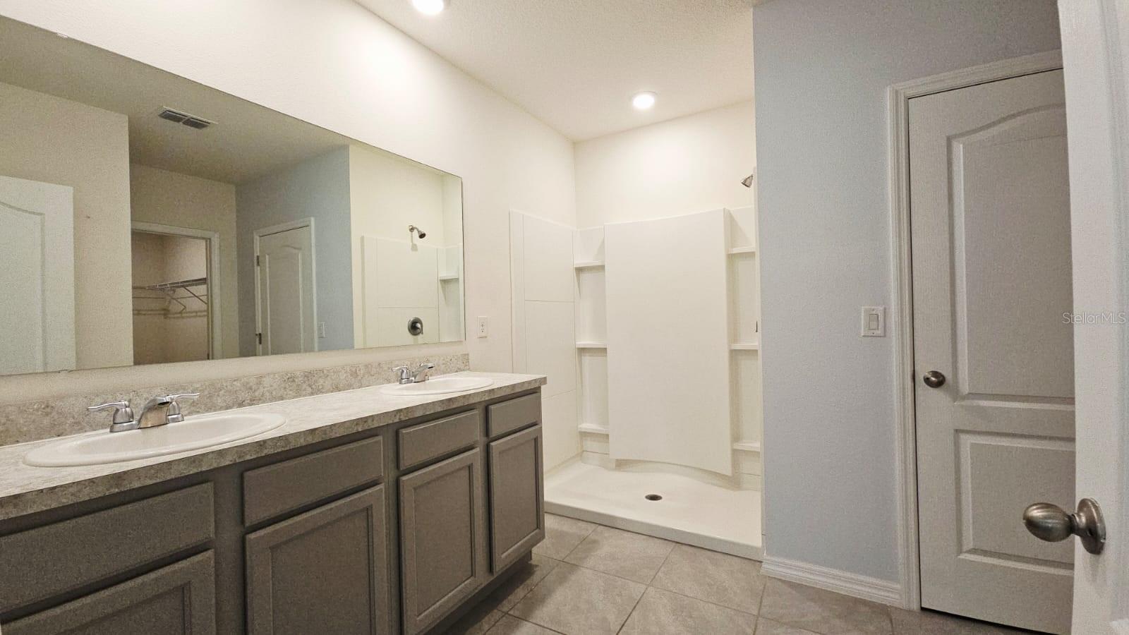Image 17 of 25 For 3639 Scarlet Oak Drive