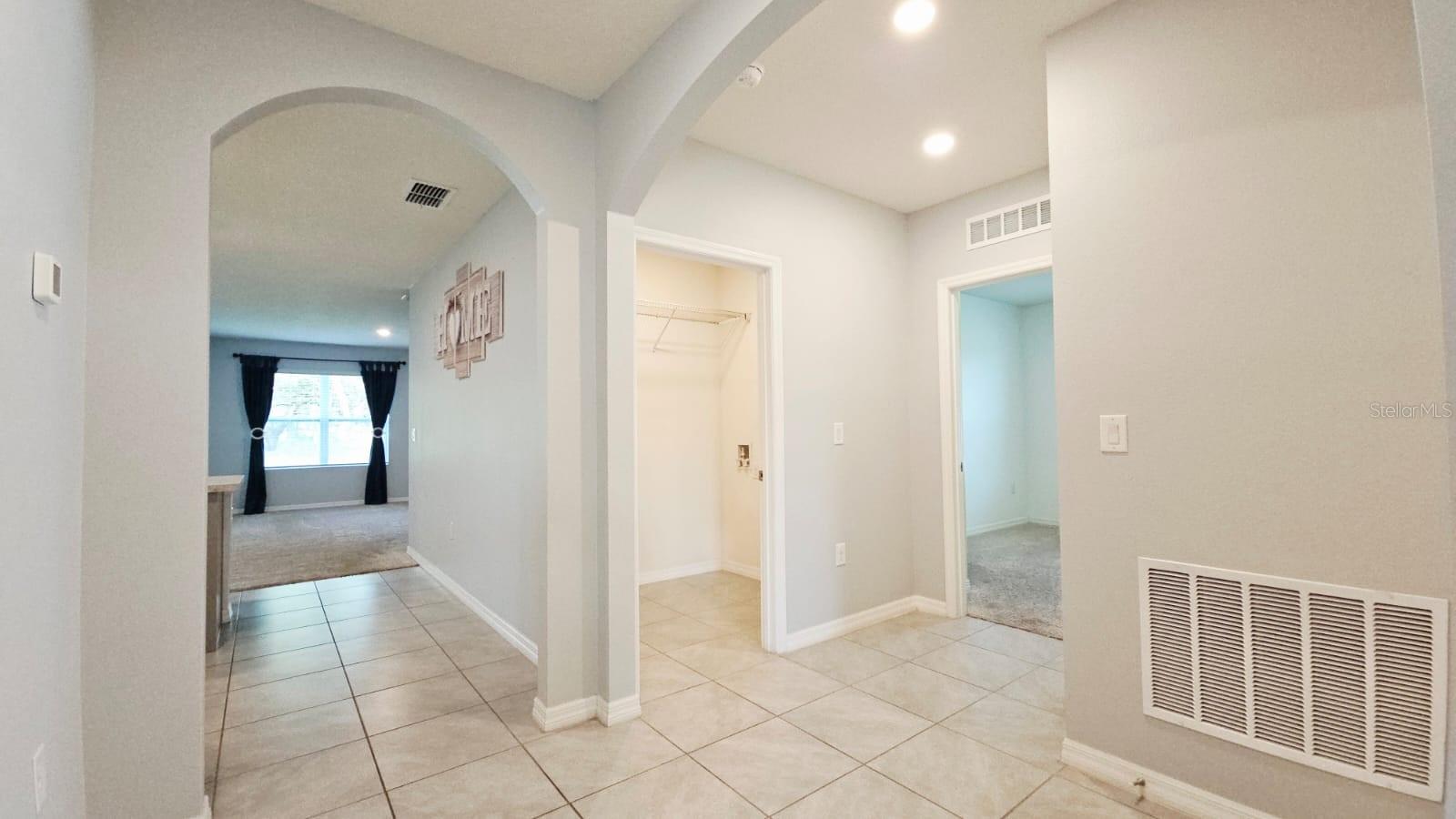 Image 9 of 25 For 3639 Scarlet Oak Drive