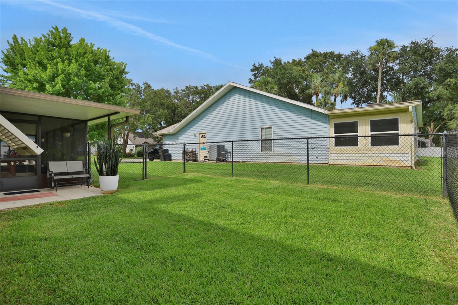 Image 31 of 36 For 5929 Hatteras Drive