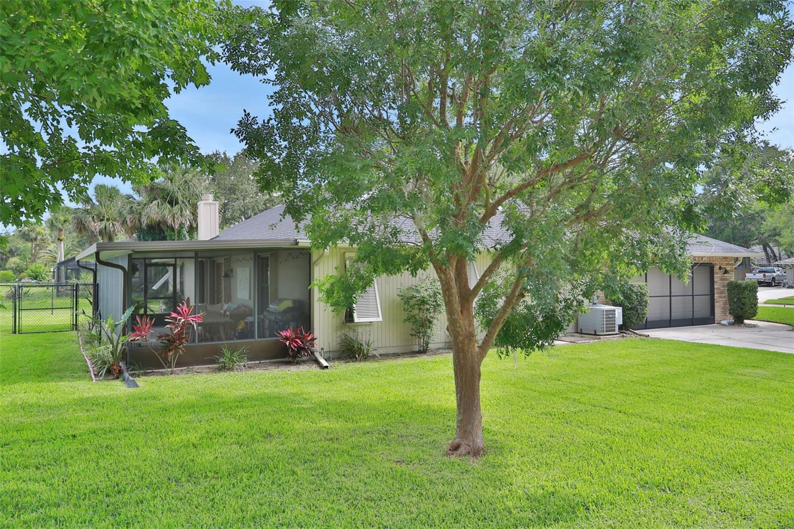 Image 4 of 36 For 5929 Hatteras Drive