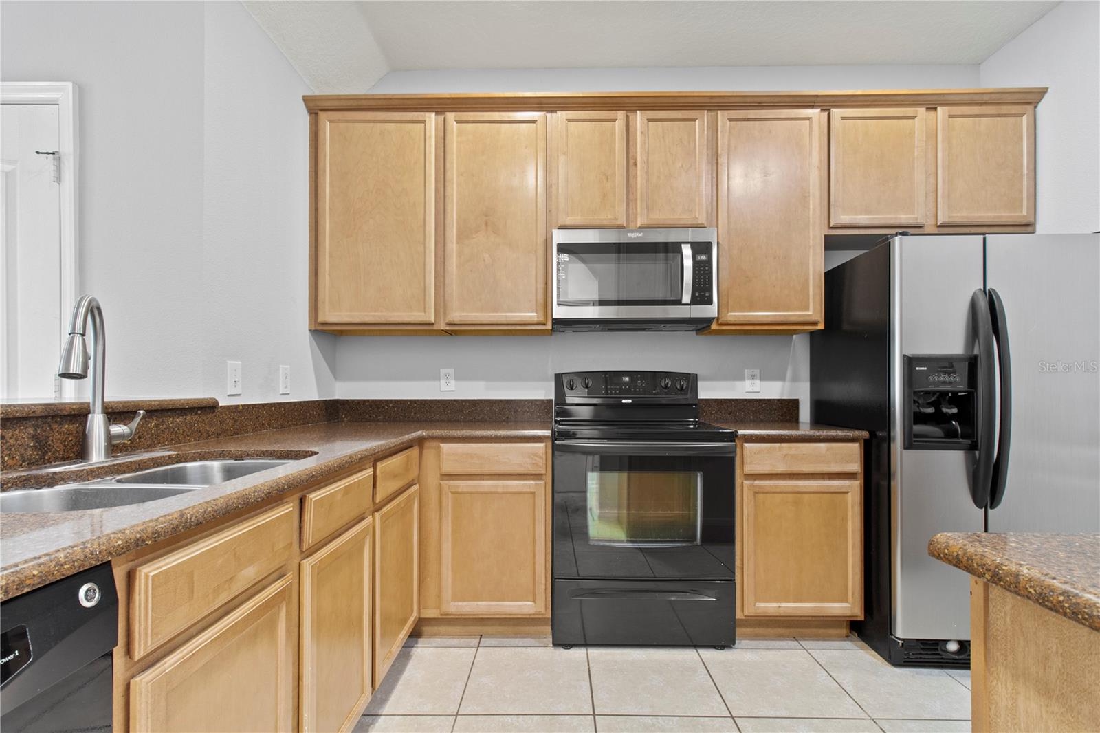 Image 4 of 21 For 3274 Villa Strada Way