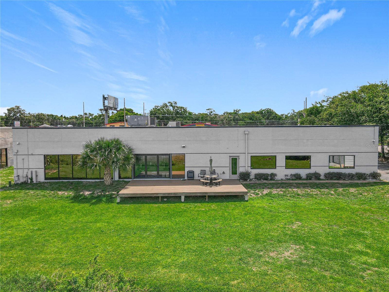 Image 13 of 37 For 564 Semoran Boulevard