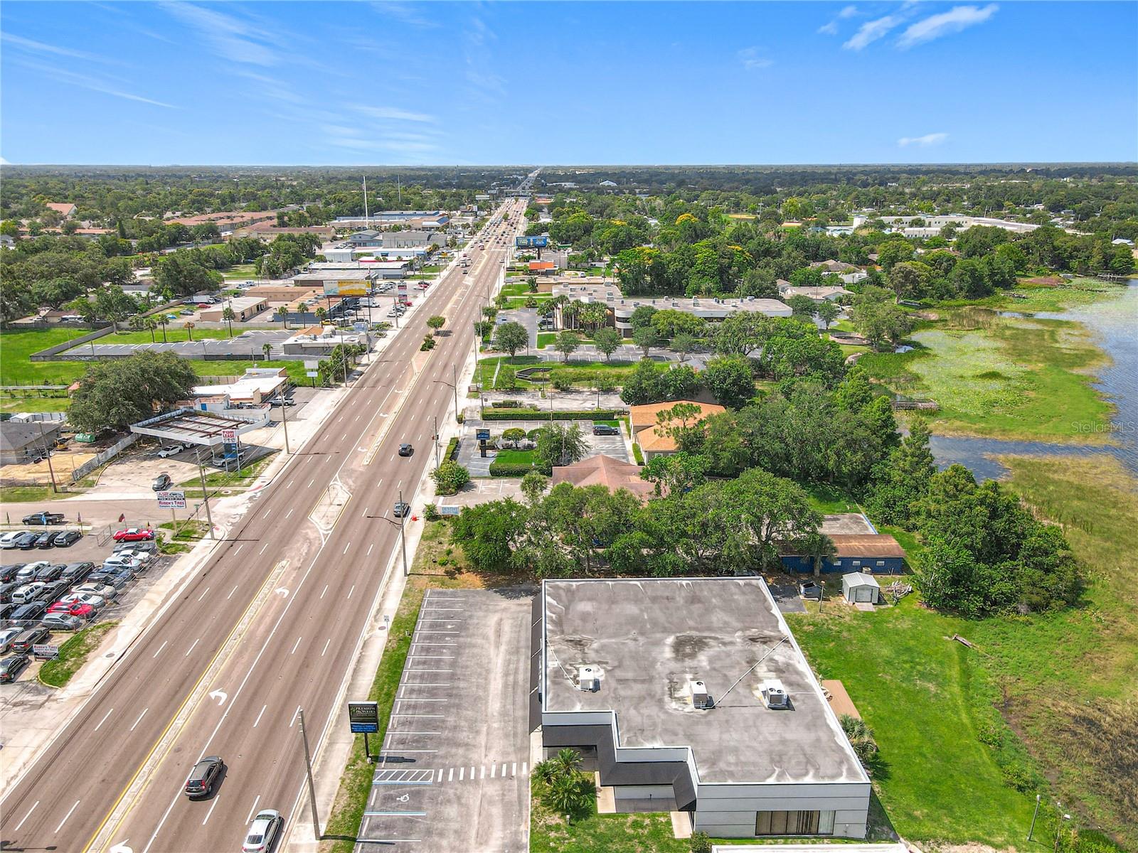Image 18 of 37 For 564 Semoran Boulevard