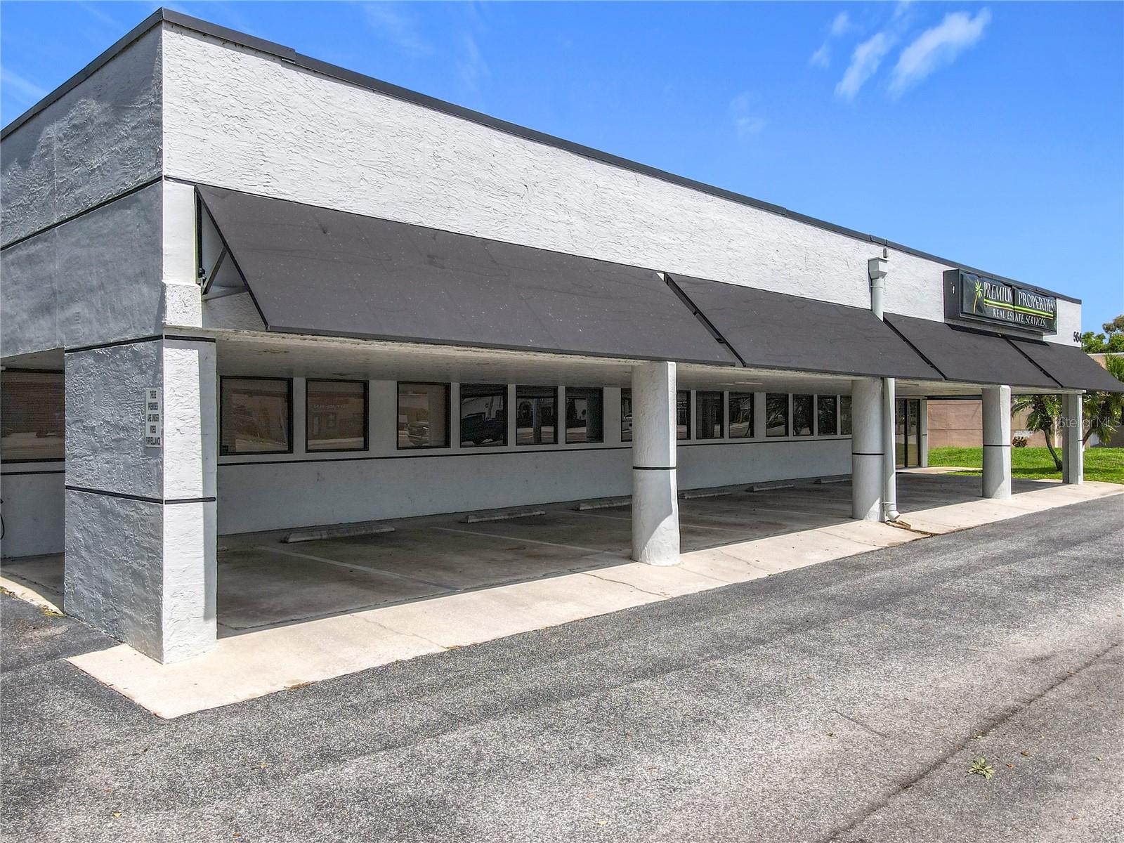 Image 3 of 37 For 564 Semoran Boulevard