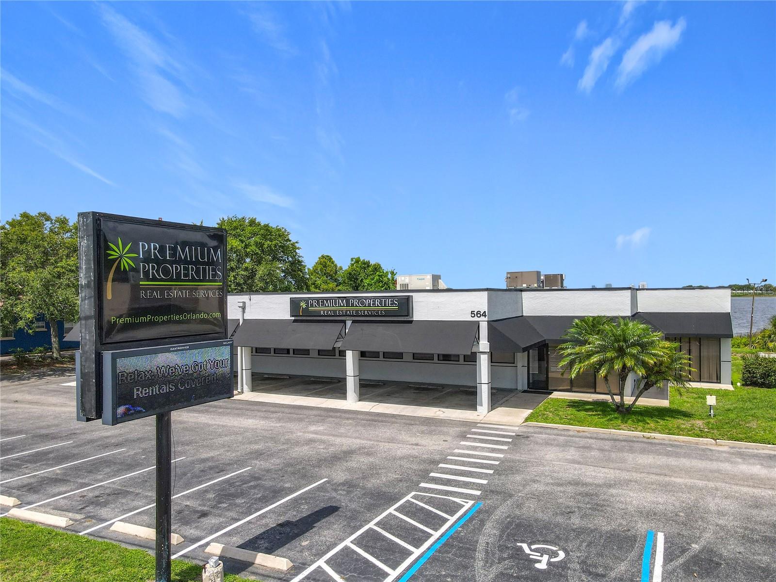 Image 6 of 37 For 564 Semoran Boulevard