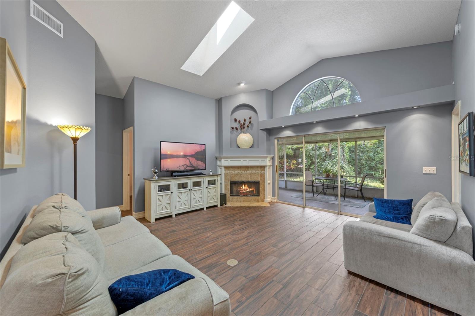 Image 4 of 20 For 1021 Piedmont Oaks Drive
