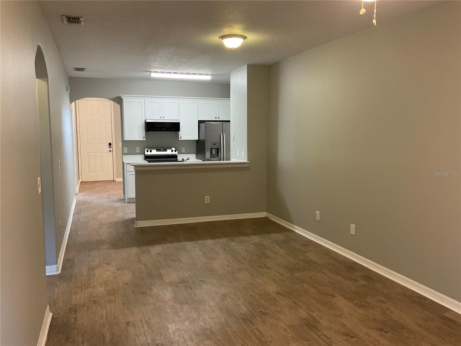 Image 2 of 4 For 507 Madina Circle