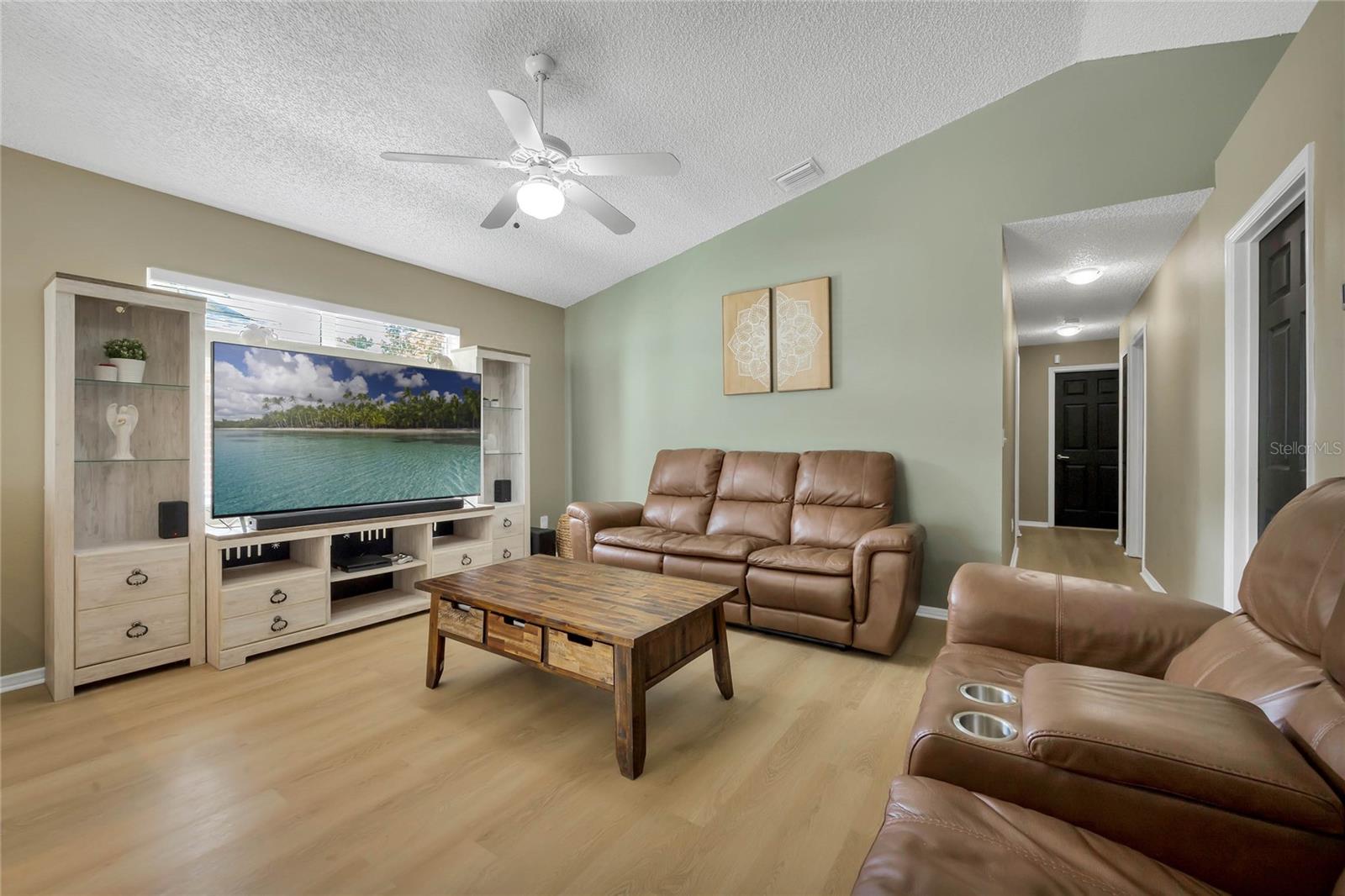 Image 6 of 23 For 2308 Donegan Place