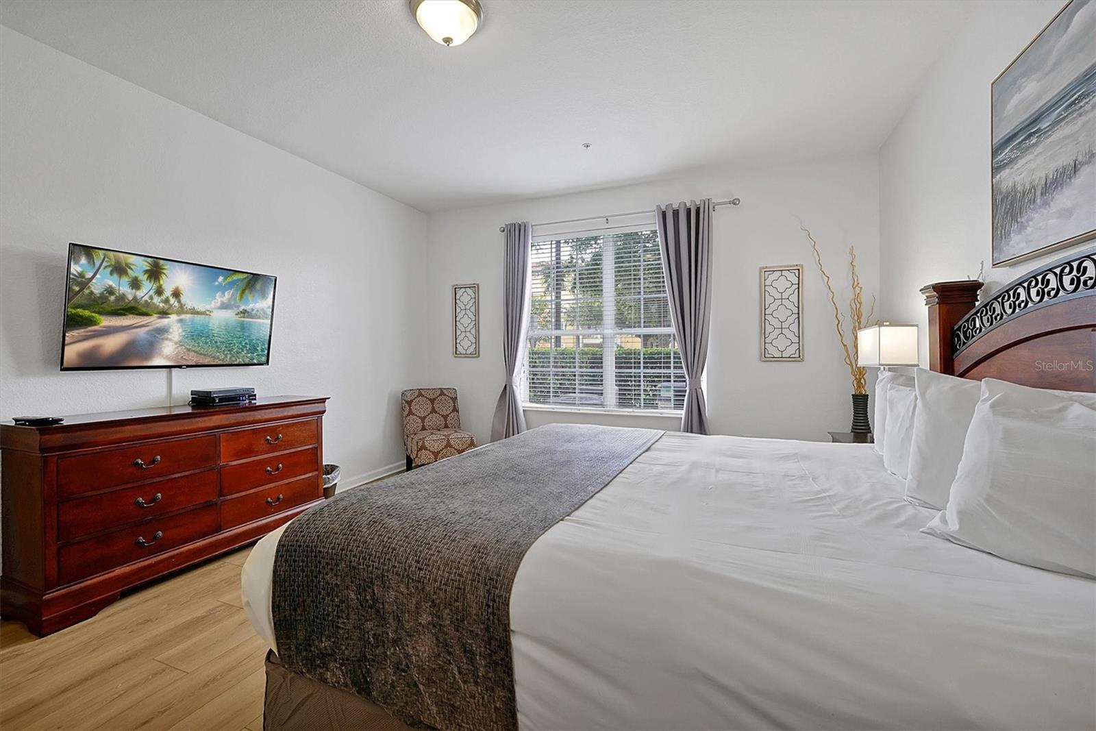 Image 17 of 49 For 5024 Shoreway Loop 10106