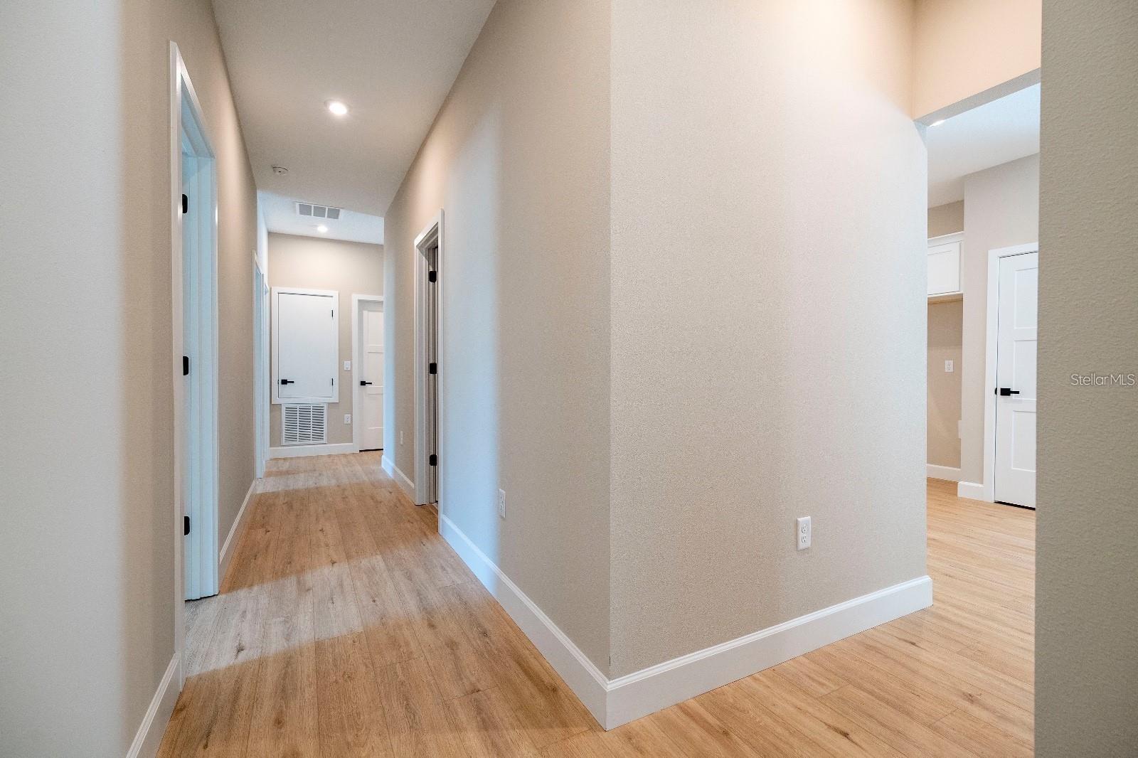 Image 13 of 18 For 317 Mandrake St