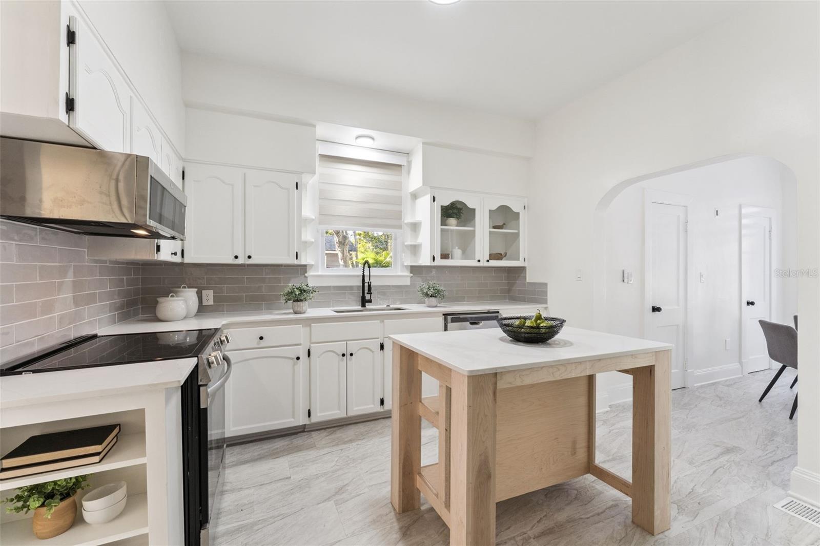 Image 15 of 54 For 803 Harwood Street