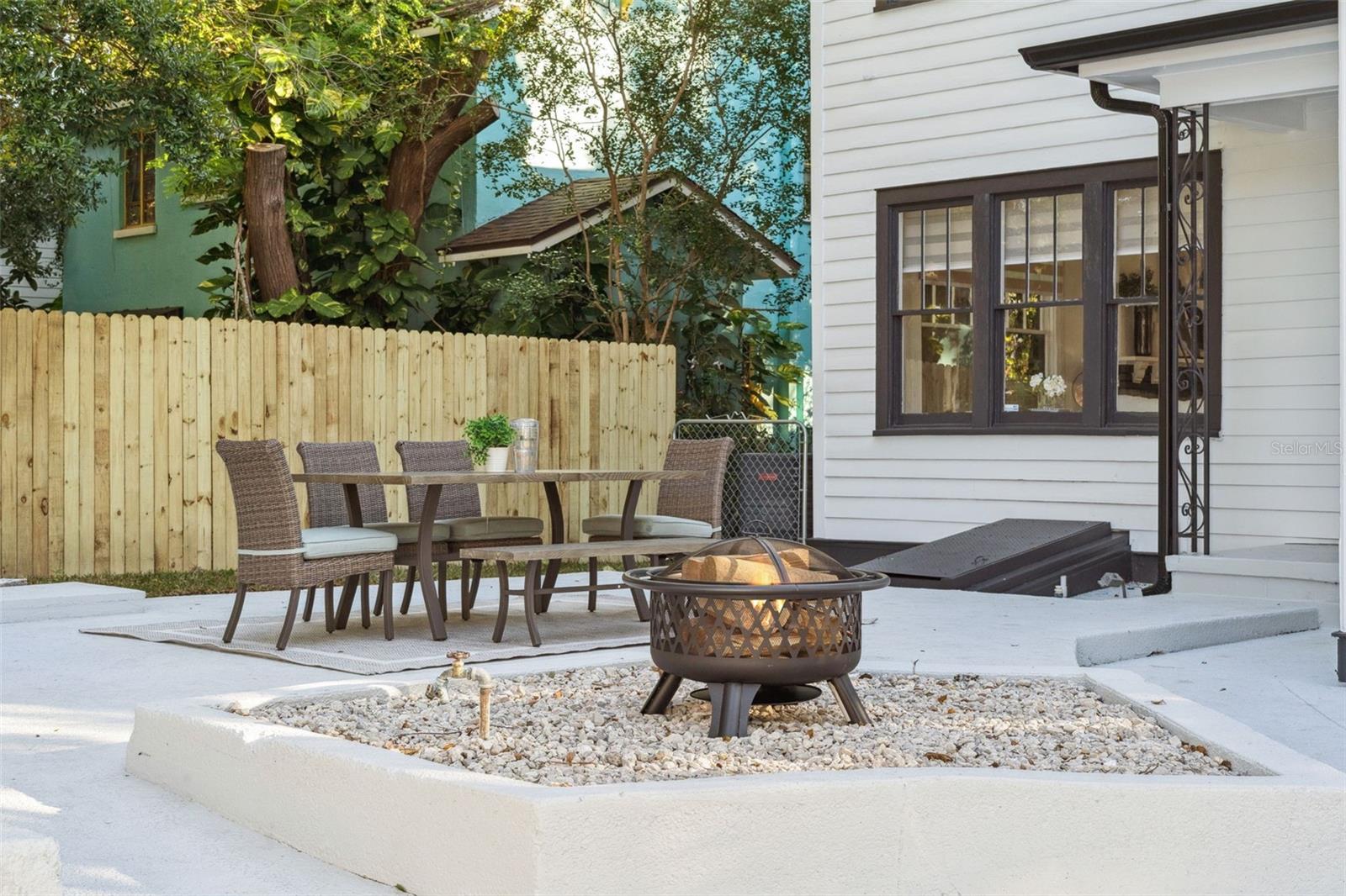 Image 38 of 54 For 803 Harwood Street