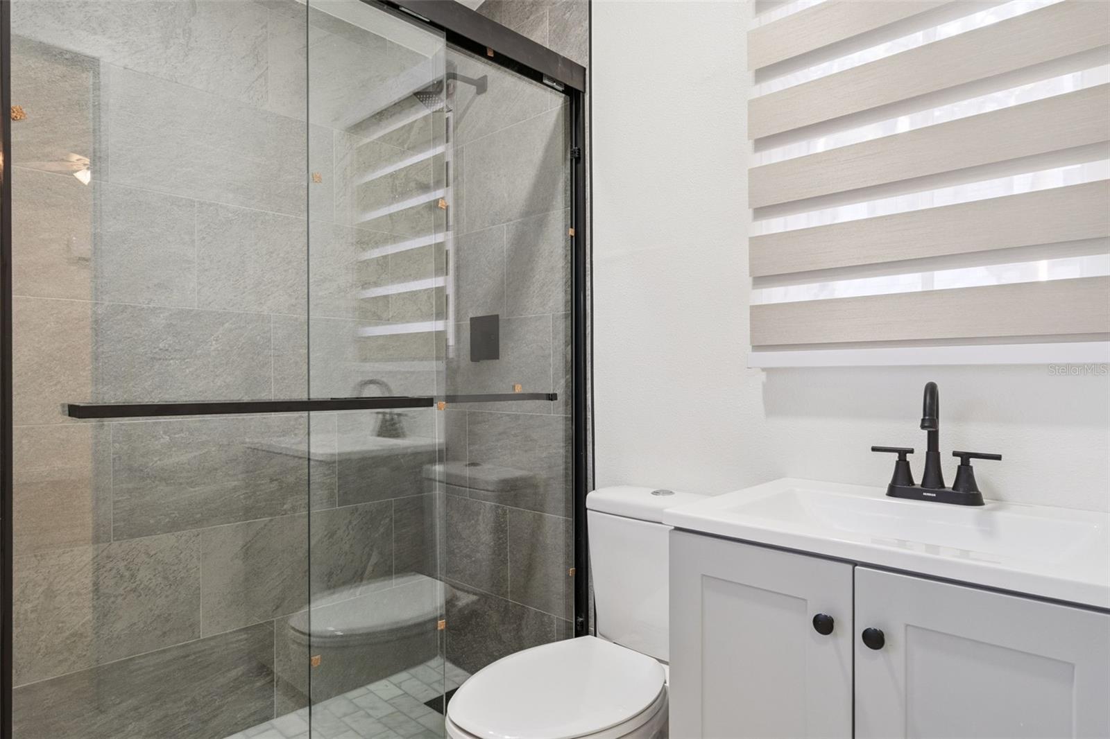 Image 49 of 54 For 803 Harwood Street