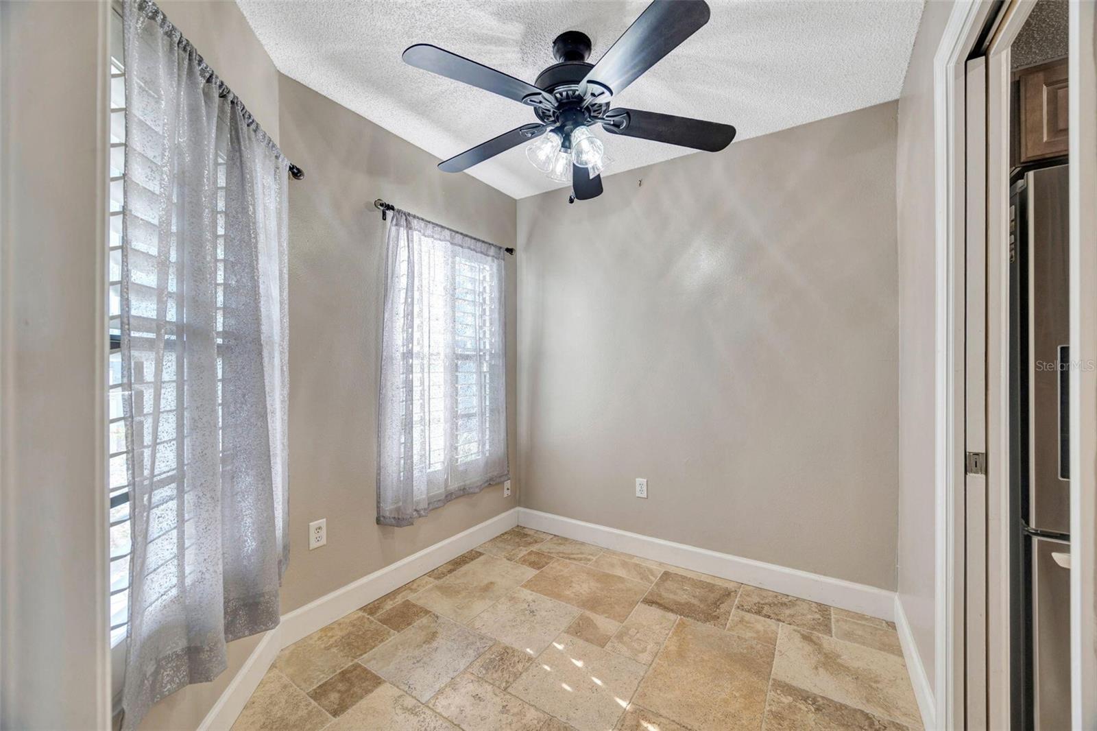 Image 10 of 42 For 4239 Brentwood Park Circle