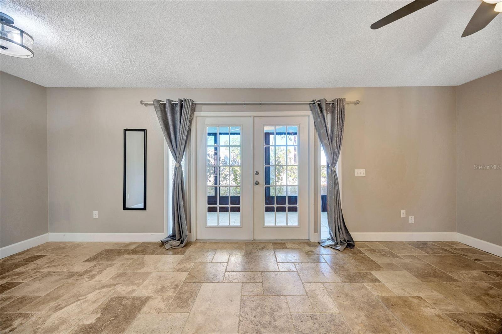 Image 19 of 42 For 4239 Brentwood Park Circle