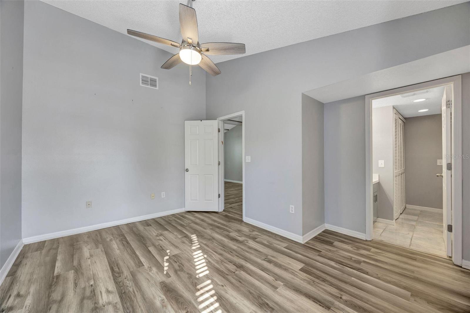 Image 36 of 42 For 4239 Brentwood Park Circle