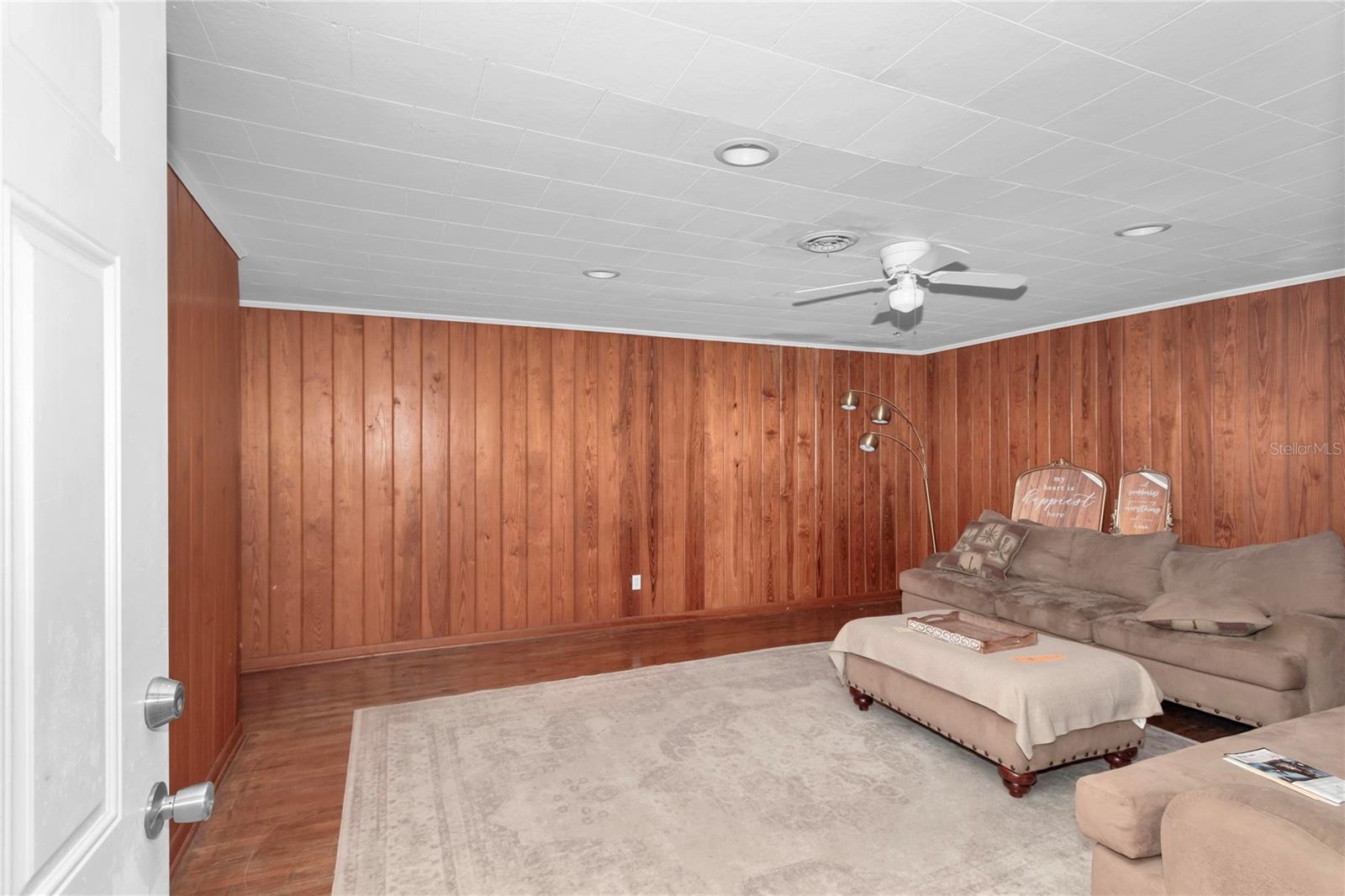 Image 21 of 38 For 1753 44th Street