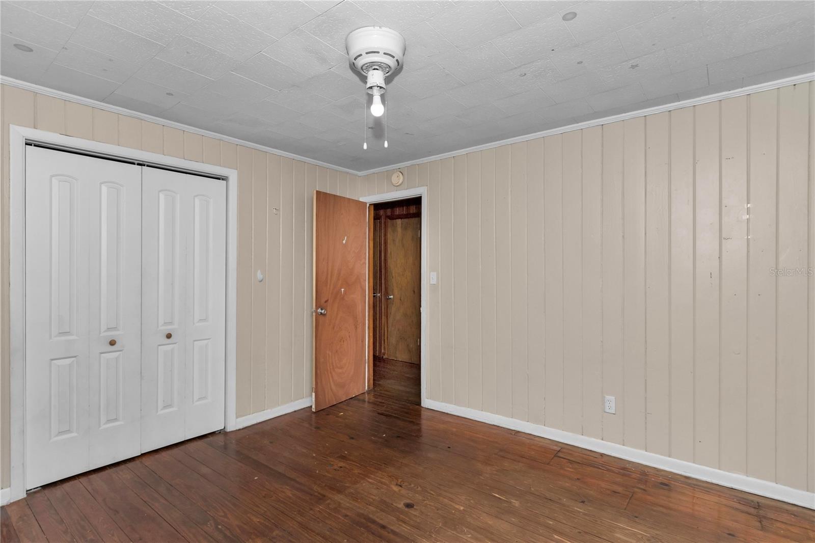 Image 32 of 38 For 1753 44th Street