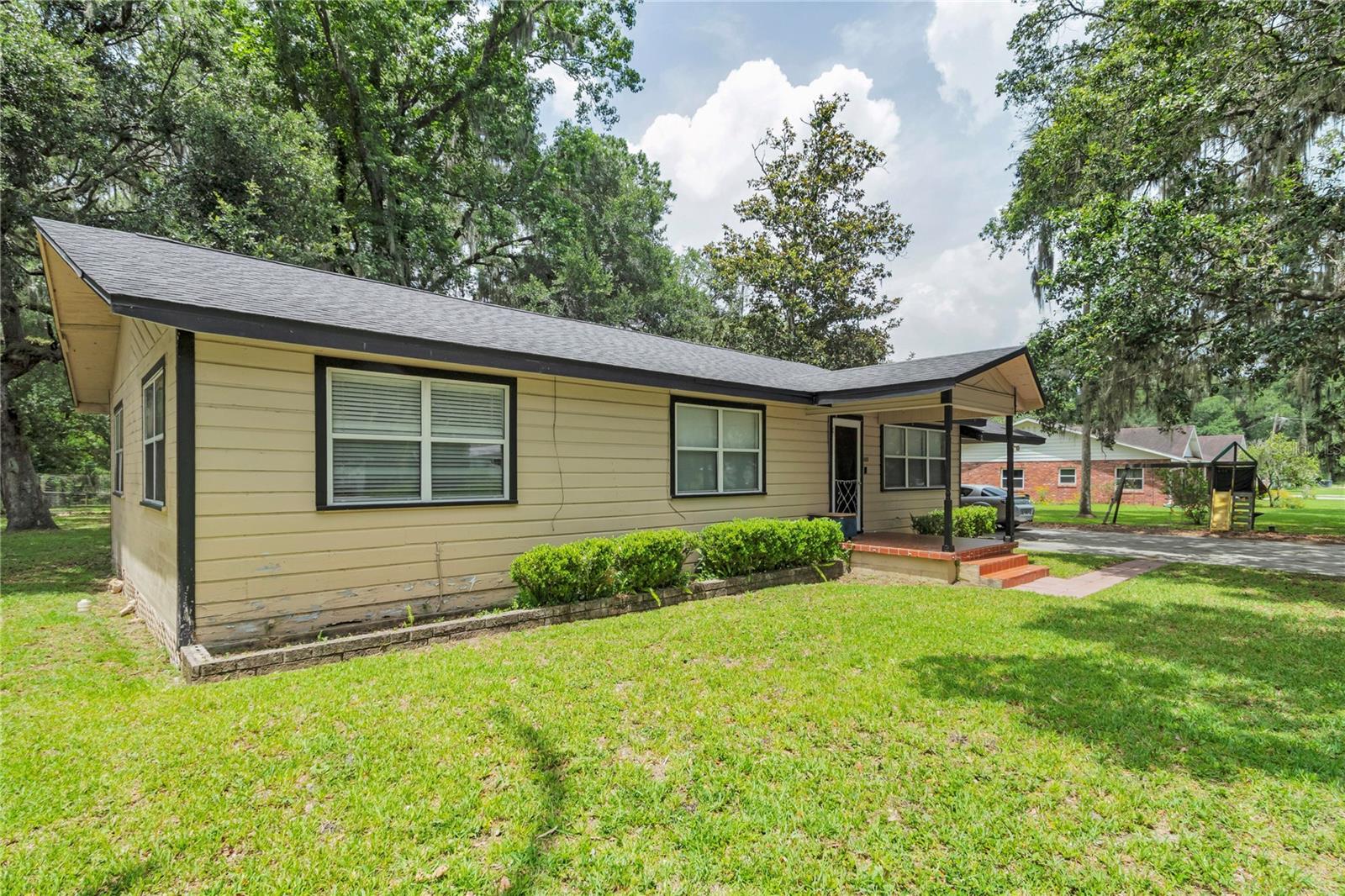 Image 4 of 38 For 1753 44th Street