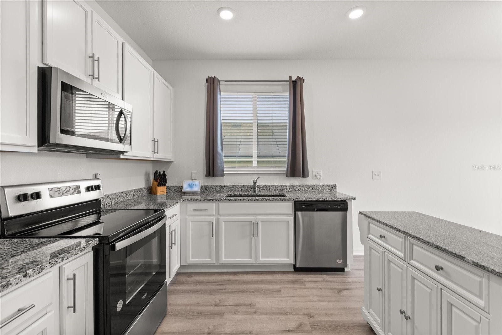 Image 5 of 28 For 756 Rioja Drive