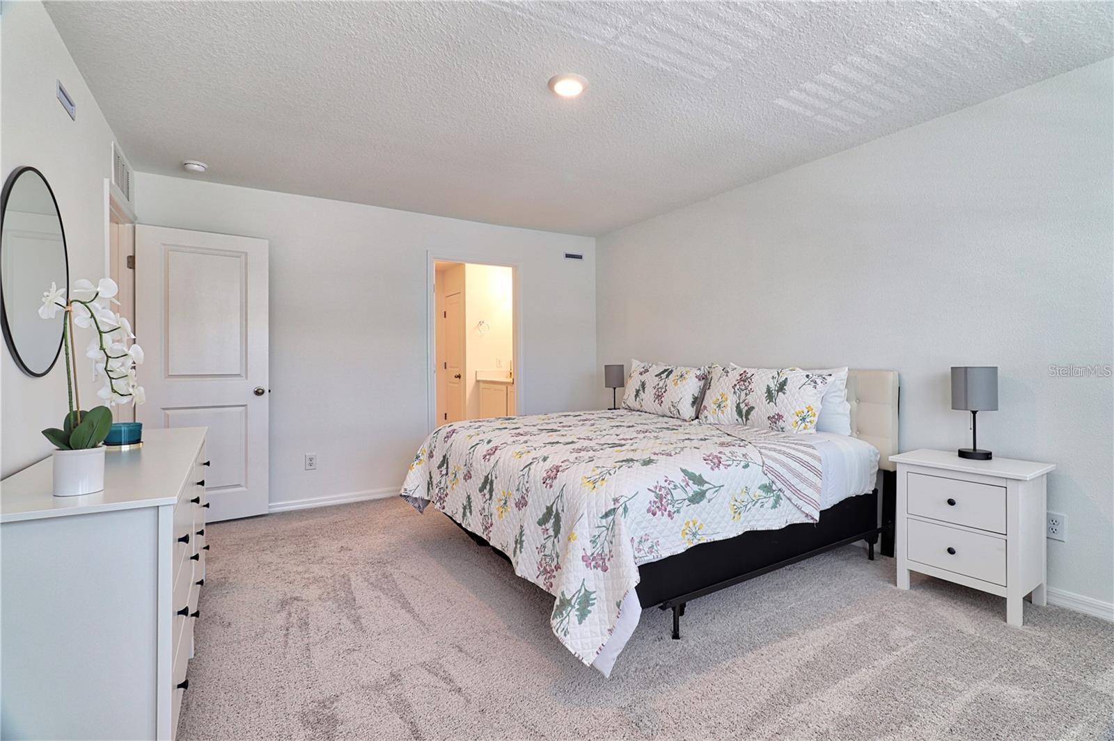 Image 14 of 30 For 832 Longboat Drive