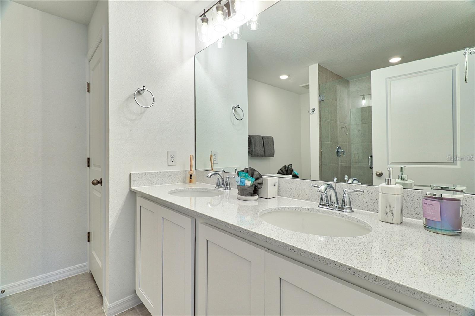 Image 16 of 30 For 832 Longboat Drive