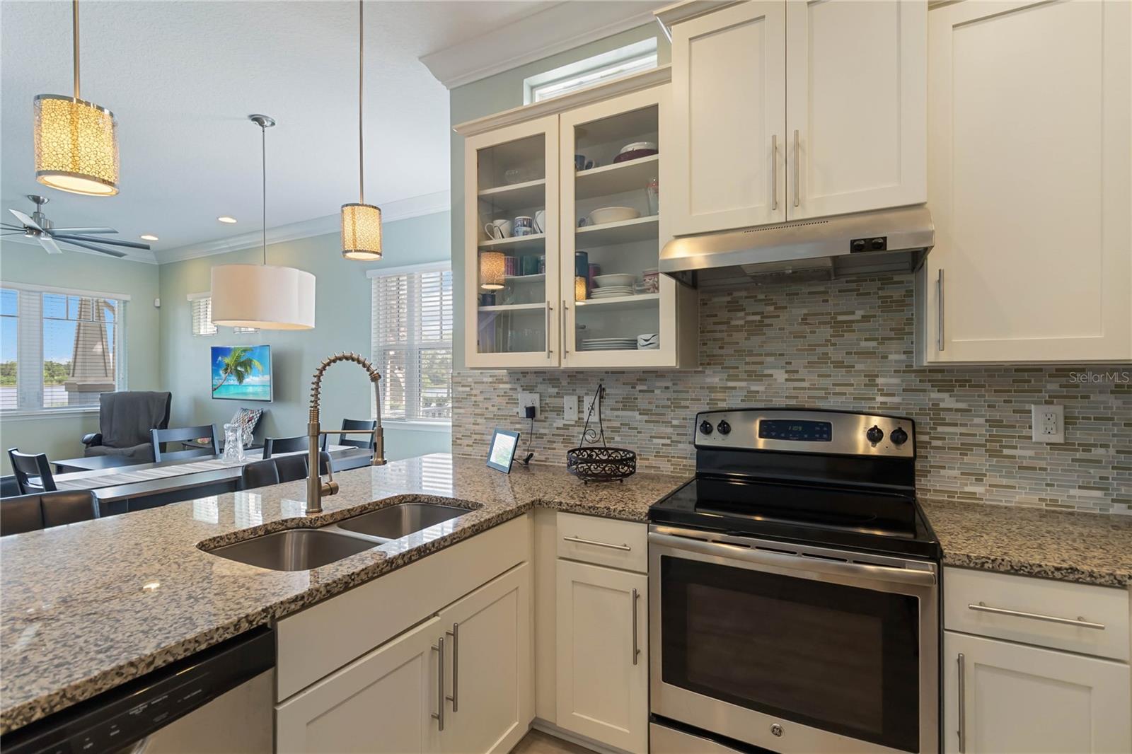 Image 12 of 49 For 13755 Benavente Avenue