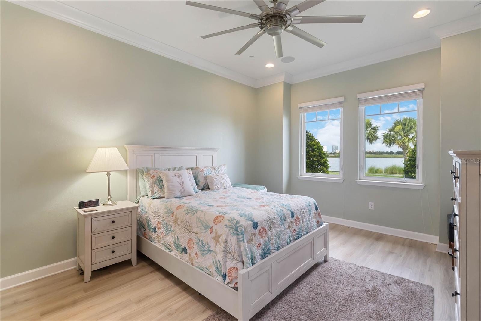 Image 15 of 49 For 13755 Benavente Avenue