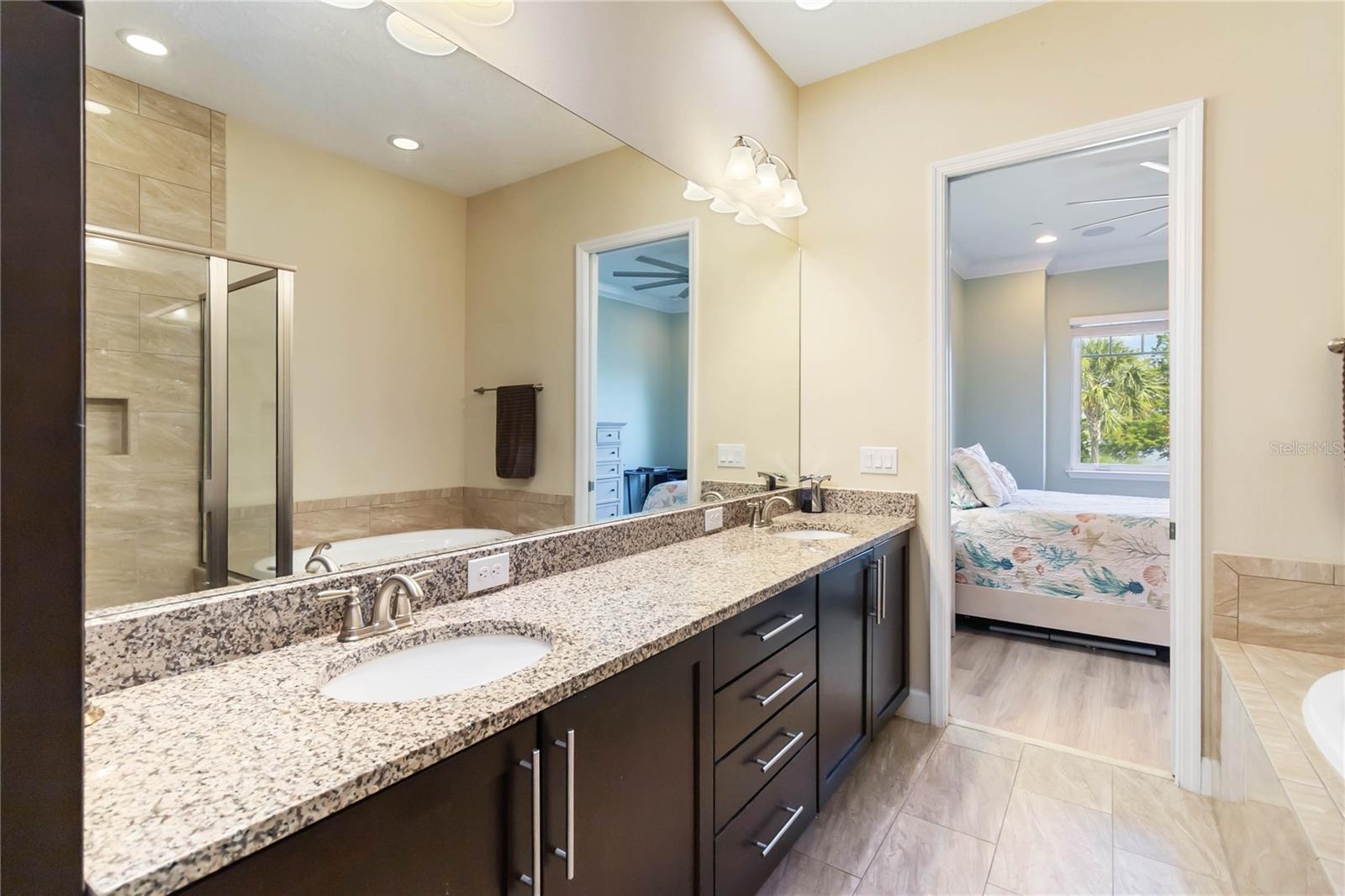 Image 18 of 49 For 13755 Benavente Avenue