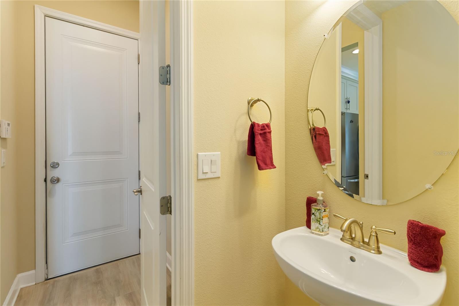 Image 23 of 49 For 13755 Benavente Avenue