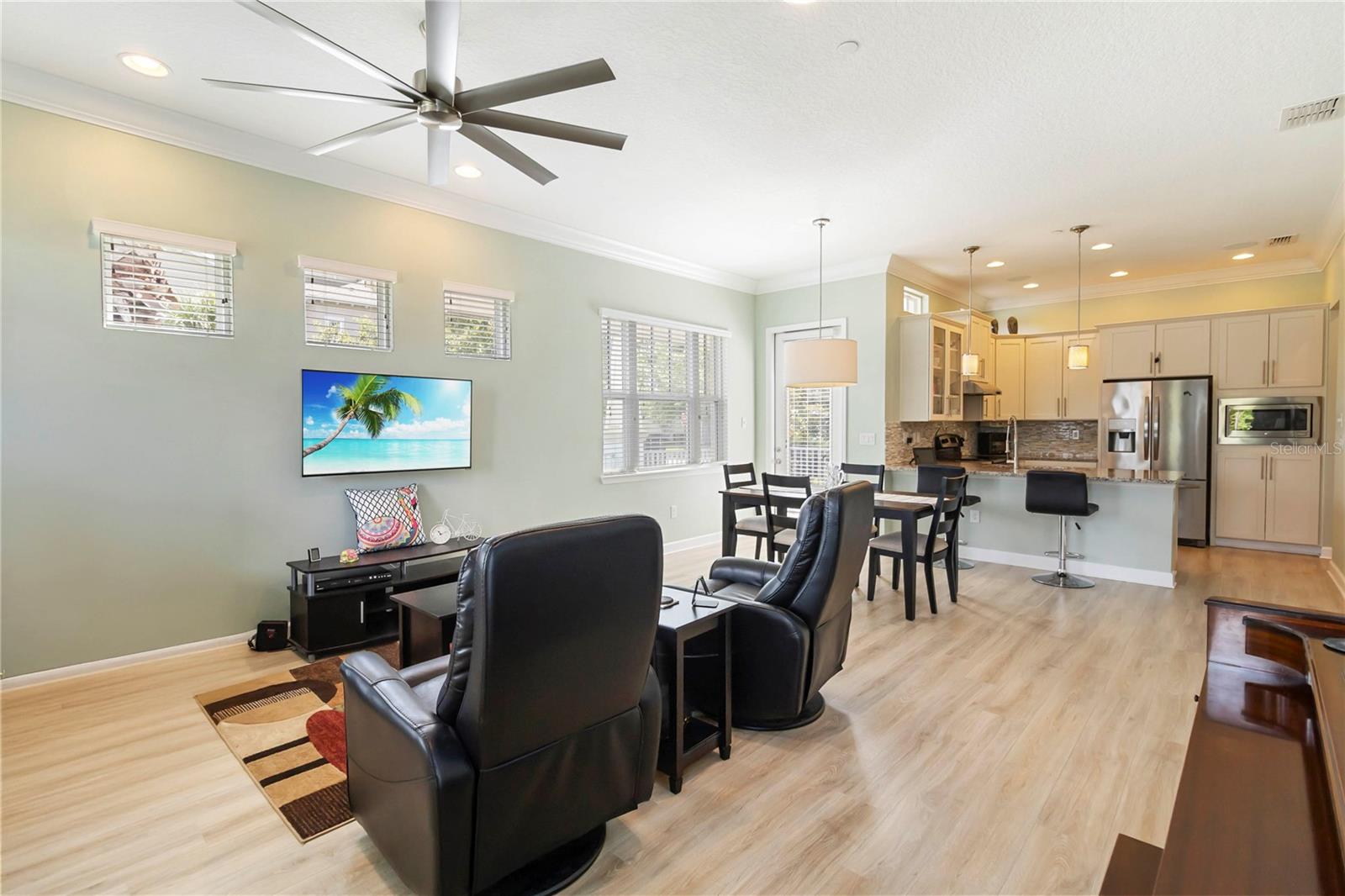 Image 6 of 49 For 13755 Benavente Avenue