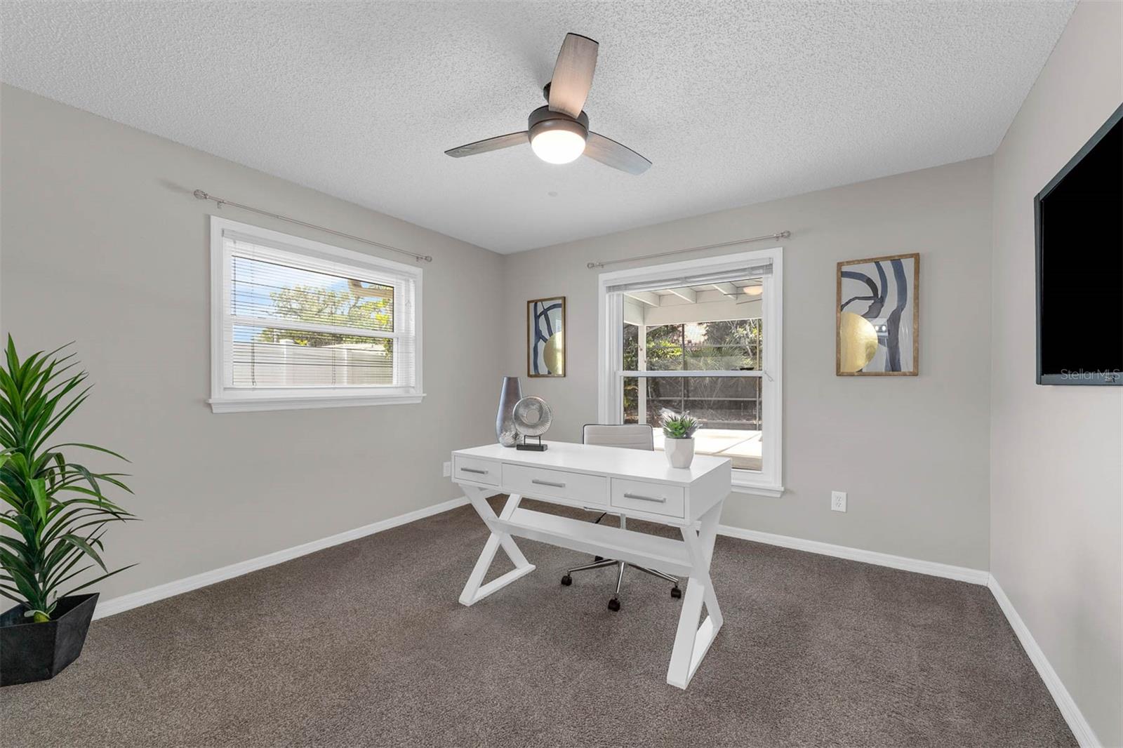 Image 37 of 55 For 111 Woodstream Ct Court