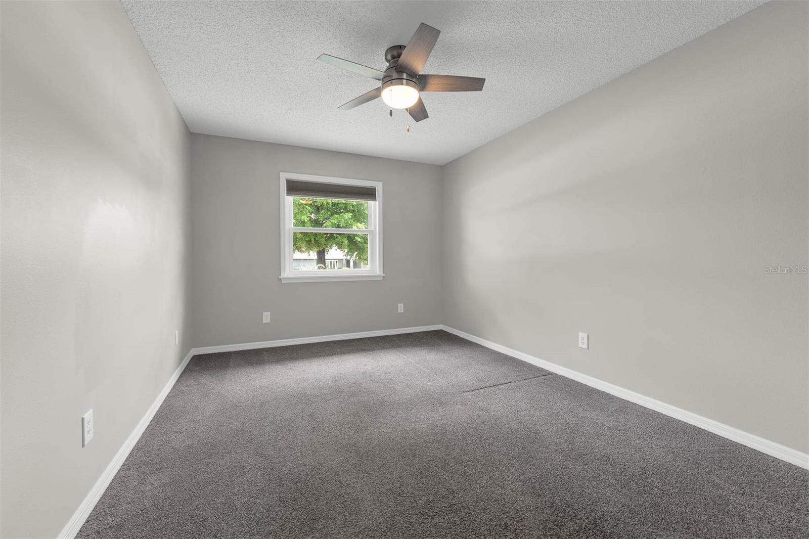 Image 47 of 55 For 111 Woodstream Ct Court