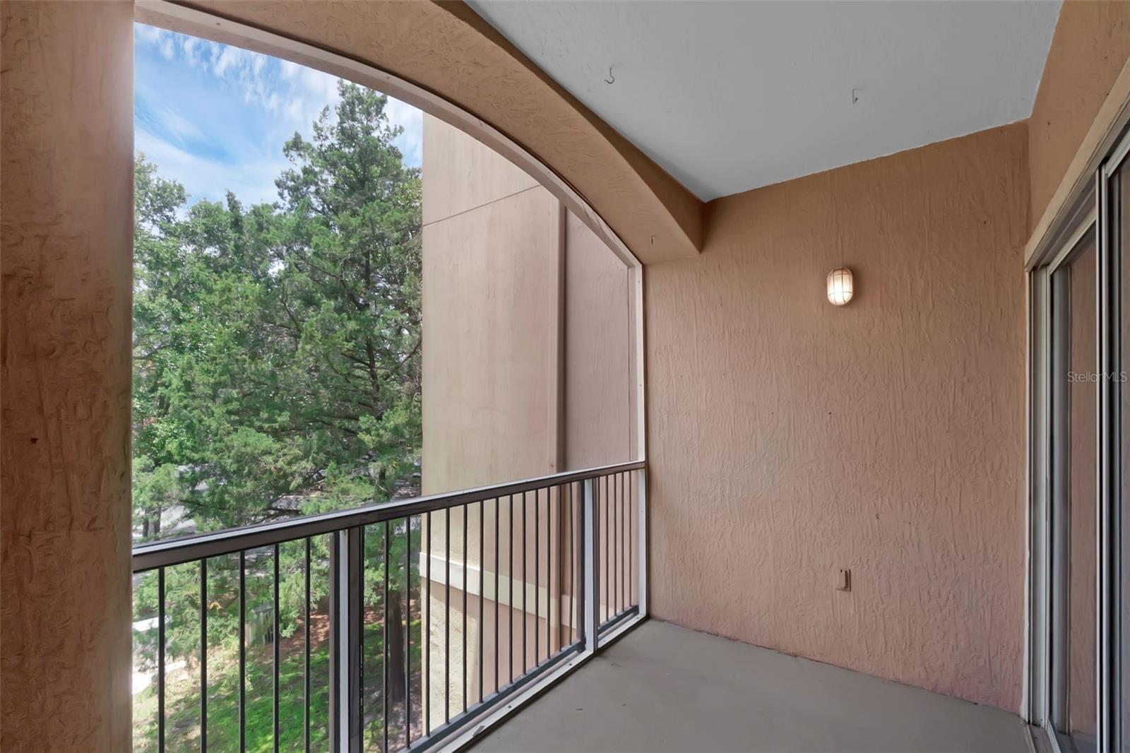 Image 27 of 53 For 5512 Metrowest Boulevard 201